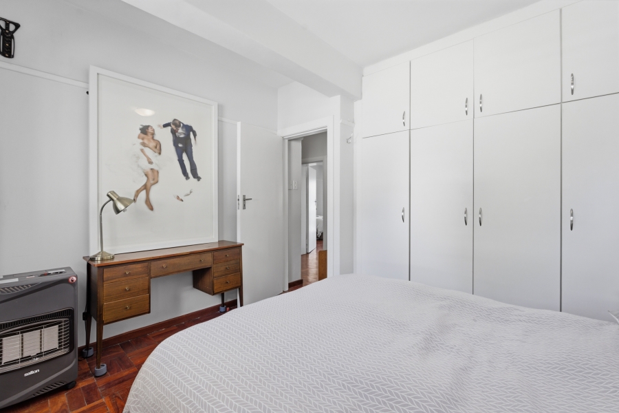 2 Bedroom Property for Sale in Sea Point Western Cape